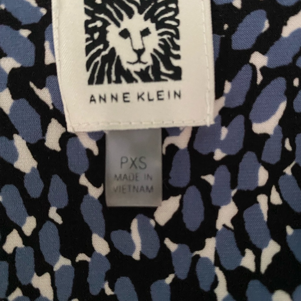 Anne Klein Black and Blue Abstract Print
